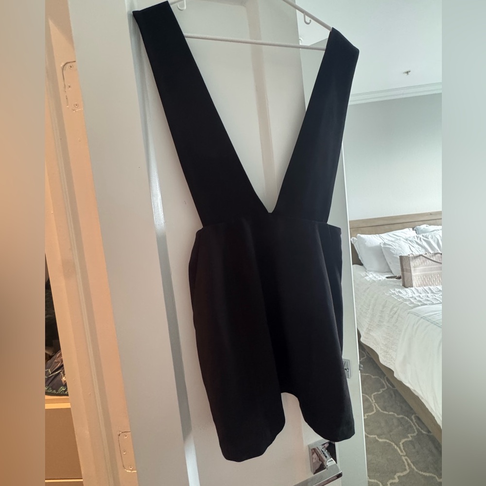 Avec Les Filles Black Mini Pinafore Dress